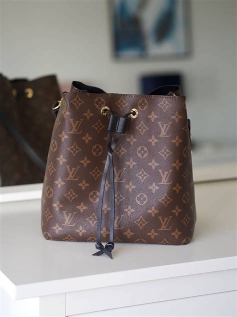 noe pouch louis vuitton|louis vuitton neonoe shoulder bag.